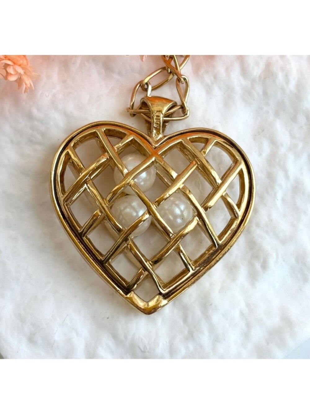 Avon Caged Heart & Faux Pearl Gold Toned 80's Vintage Pendant Necklace - 31"